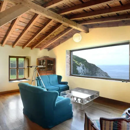 On Seacliff With The Downstairs