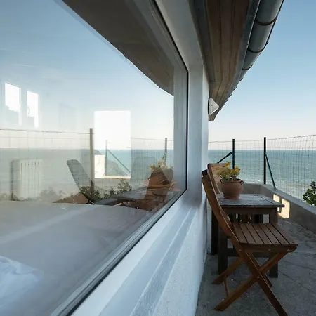 On Seacliff With The Downstairs