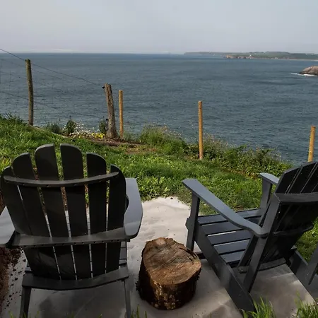 Property On Seacliff With The Beach Downstairs Hébergement de vacances Arnao