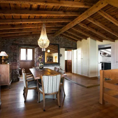 Property On Seacliff With The Beach Downstairs * Arnao